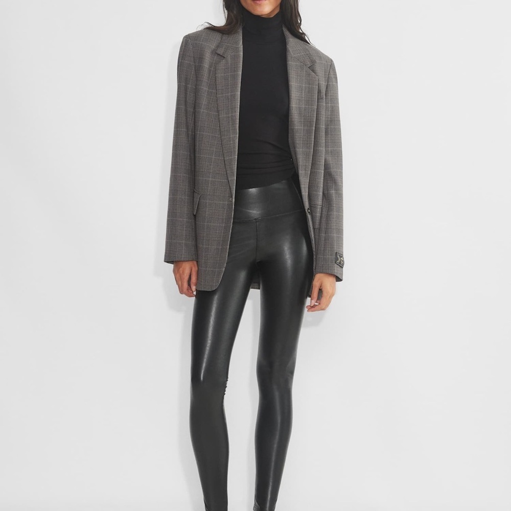 Aritzia Wilfred Daria Women's Black Faux Leather Pants XS - Picture 3 of 10